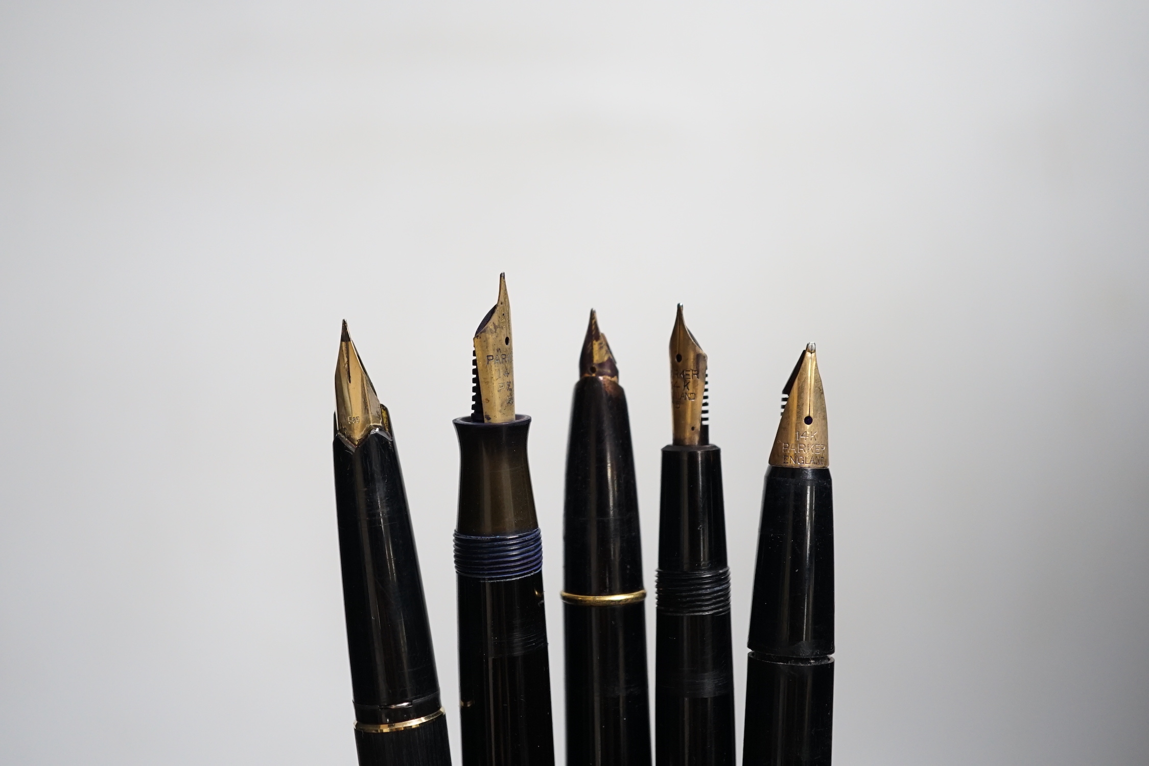 A group of 7 various pens including Mont Blanc, Watermans, Parker etc.